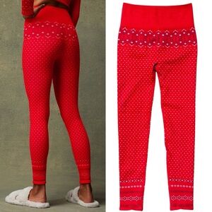 NWT Fabletics Red Nordic Fair Isle Poinsettia Cloud High Waisted Leggings Medium